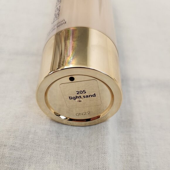 NIB Tarte - face tape foundation - full size - 20S light sand - Picture 11 of 15